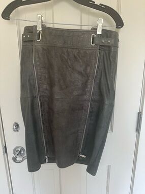 NWT Bagatelle Gray Mixed Leather Skirt